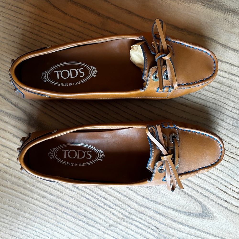 TOD’S Iconic Leather Loafers